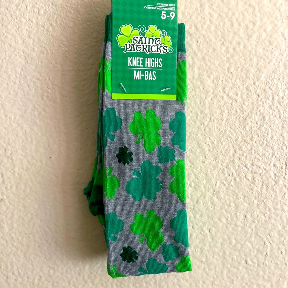 5/$10❤️❤️❤️NEW SHAMROCK KNEE HIGH SOCKS